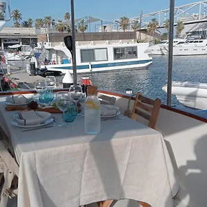 Yacht Y Fiestas Hotel en barco